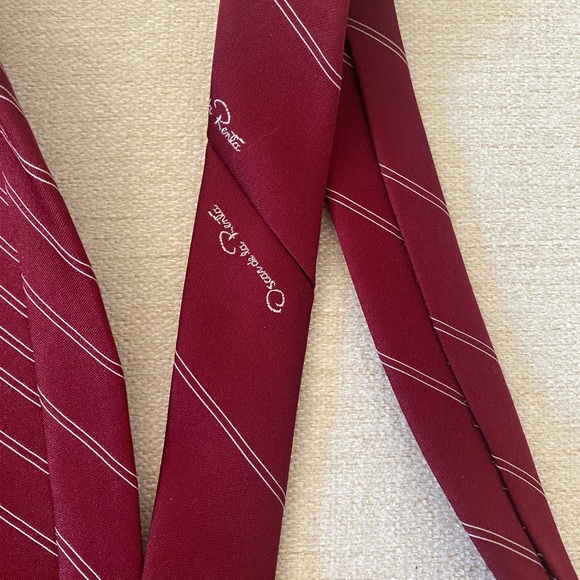 Oscar De La Renta Red Striped Silk Men’s Tie - Picture 5 of 5